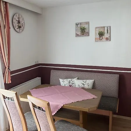 Haus Plankensteiner בית הארחה