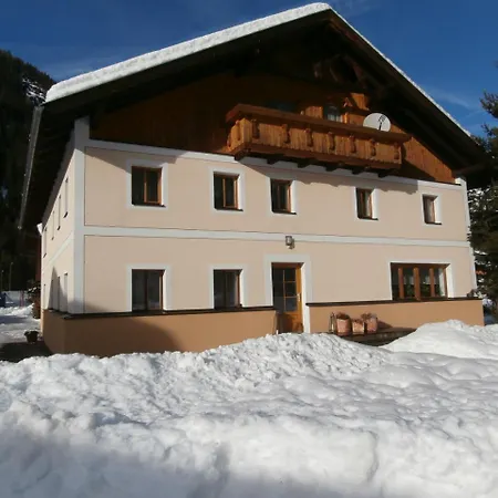 בית הארחה Haus Plankensteiner קאונרטל