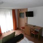 Haus Plankensteiner Pensionat 3*