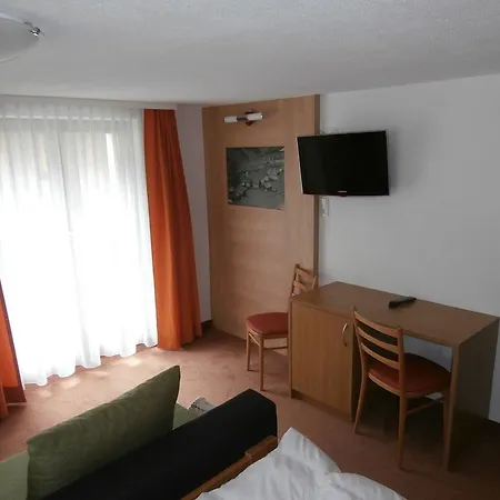 Haus Plankensteiner ゲストハウス 3*
