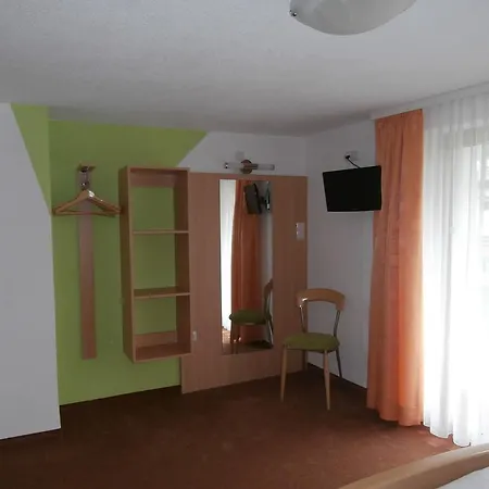 ゲストハウス Haus Plankensteiner